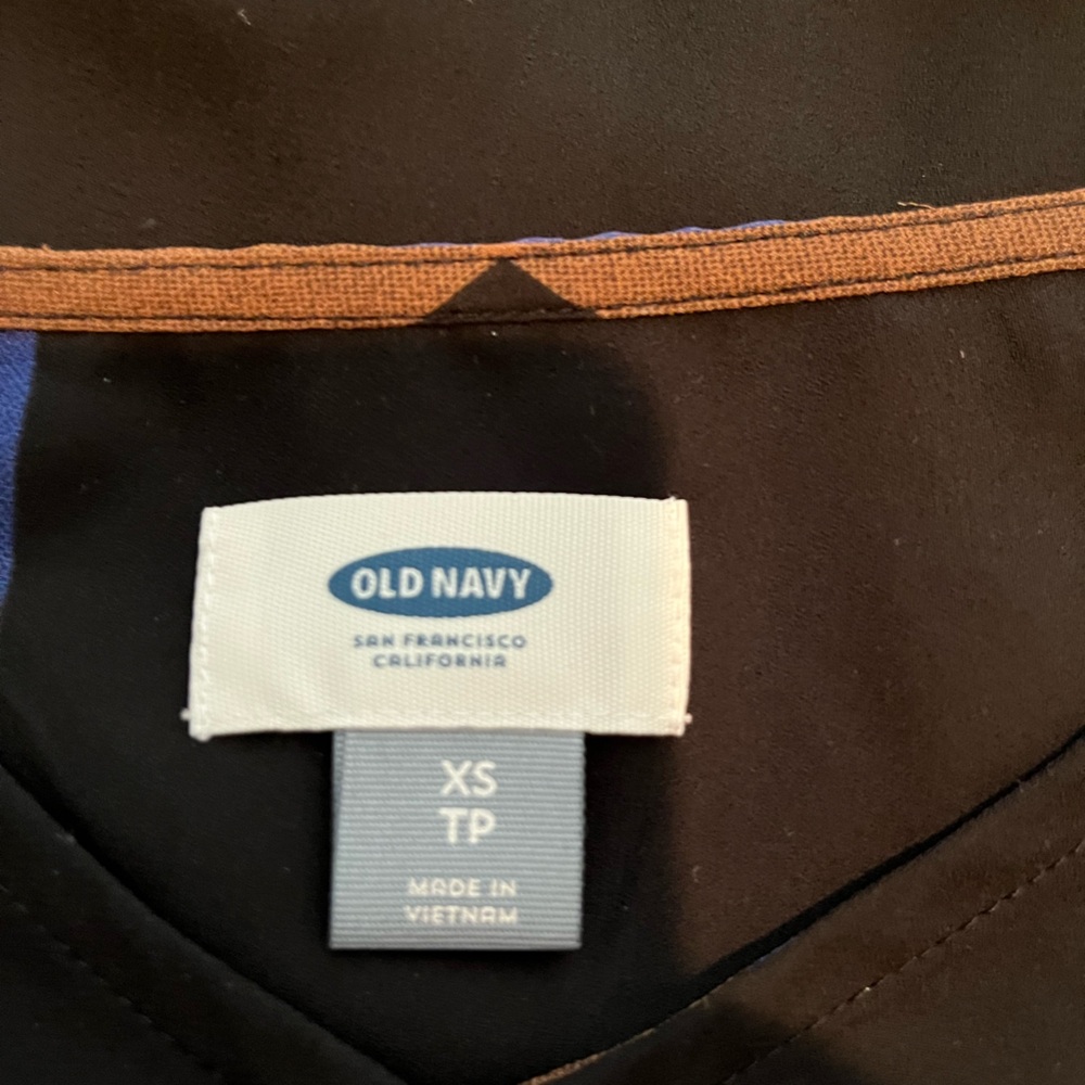 Old Navy Women's Black and Brown Tunic with Blue Accents - Picture 4 of 4